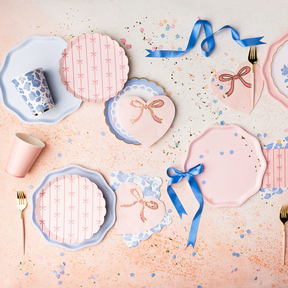 PETAL PINK SIGNATURE BOW SMALL PLATES Bonjour Fete Plates PETAL PINK SIGNATURE BOW SMALL PLATES Bonjour Fete - Party Supplies