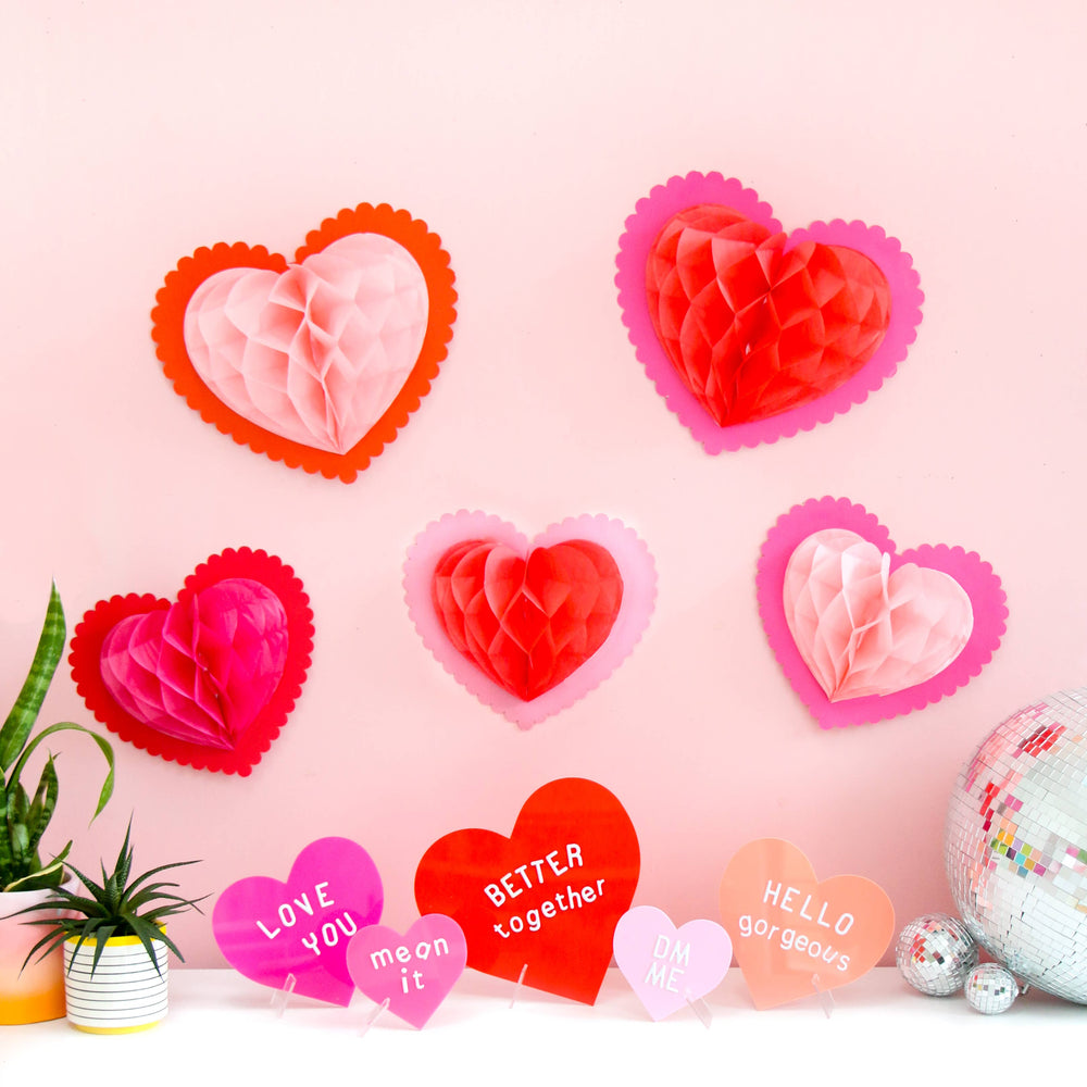 CLASSIC RED & PINK VALENTINE'S DAY DECORATIONS – Bonjour Fête