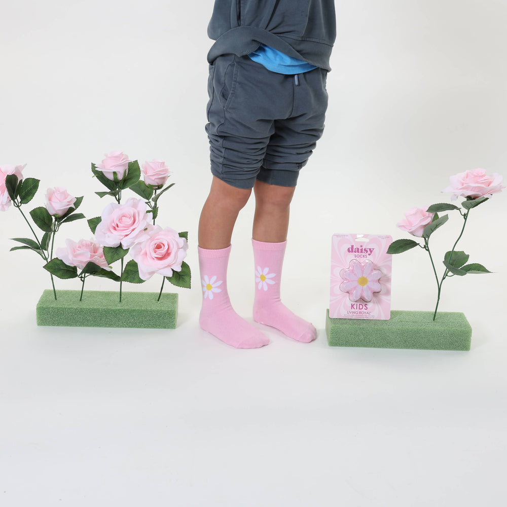 3D Packaged Crew Socks - Kids - Daisy Flower - Pink Living Royal 3D Packaged Crew Socks - Kids - Daisy Flower - Pink Bonjour Fete - Party Supplies