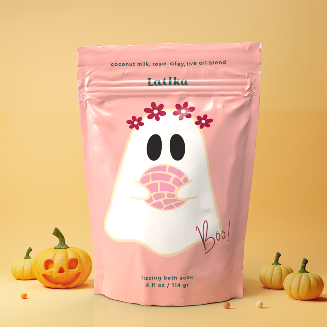 STRAWBERRY VANILLA CANDY HALLOWEEN BATH SOAK Latika Beauty Halloween Party Favors & Boo Baskets Bonjour Fete - Party Supplies