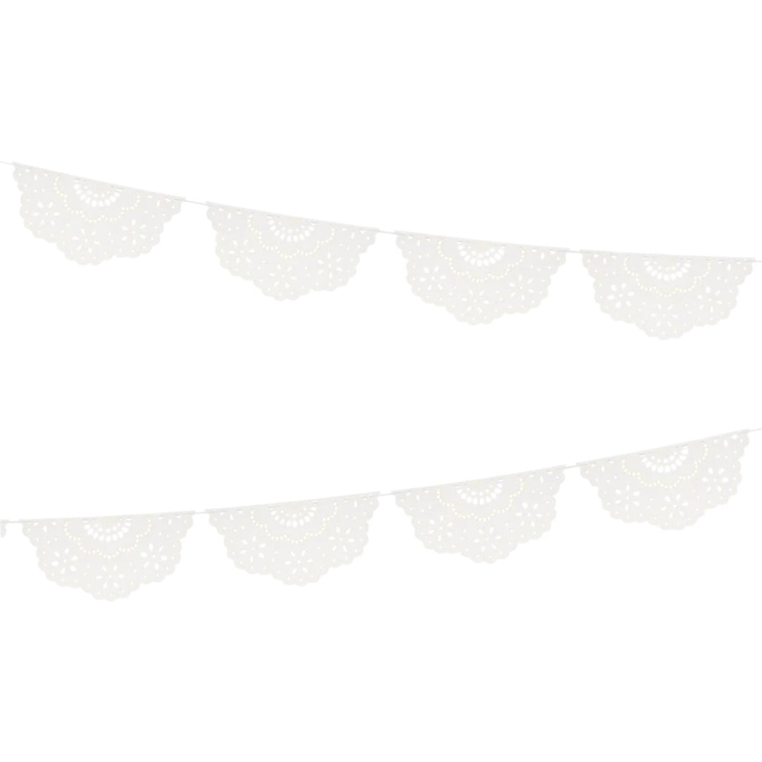 BRODERIE ANGLAISE LACE WHITE PENNANT GARLAND Meri Meri Garlands & Banners BRODERIE ANGLAISE LACE WHITE PENNANT GARLAND Bonjour Fete - Party Supplies