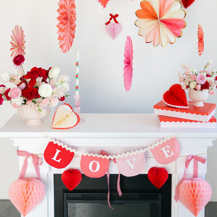 SWEET LOVE FABRIC GARLAND Meri Meri Garlands & Banners SWEET LOVE FABRIC GARLAND Bonjour Fete - Party Supplies