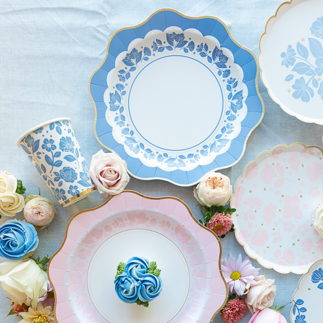 BELLE BLUE ELEGANT FLORAL DINNER PLATES Bonjour Fete Plates BELLE BLUE ELEGANT FLORAL DINNER PLATES Bonjour Fete - Party Supplies