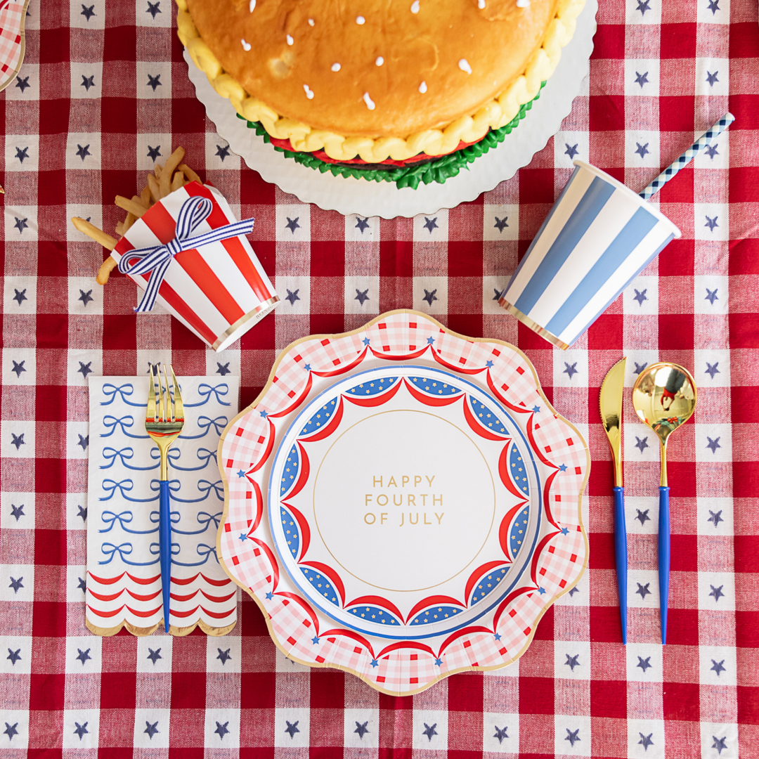 RED GINGHAM 4TH OF JULY DINNER PLATES Bonjour Fete Plates RED GINGHAM 4TH OF JULY DINNER PLATES Bonjour Fete - Party Supplies