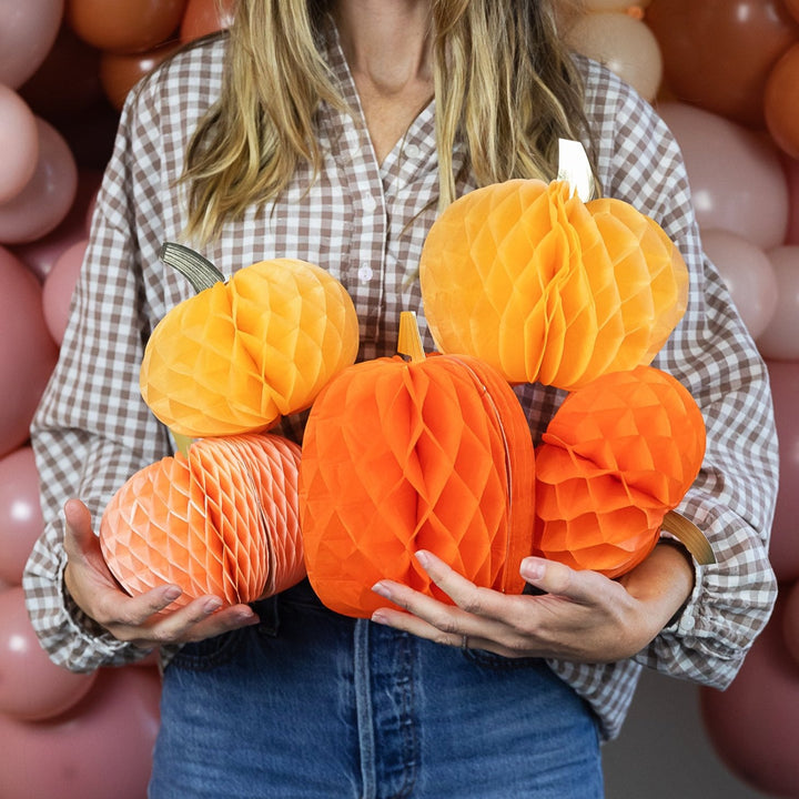 HALLOWEEN HONEYCOMB LARGE PUMPKINS Meri Meri Halloween Party Decorations Bonjour Fete - Party Supplies